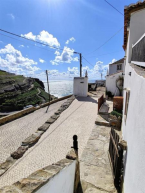 Rustic House on the Beach - Azenhas do Mar